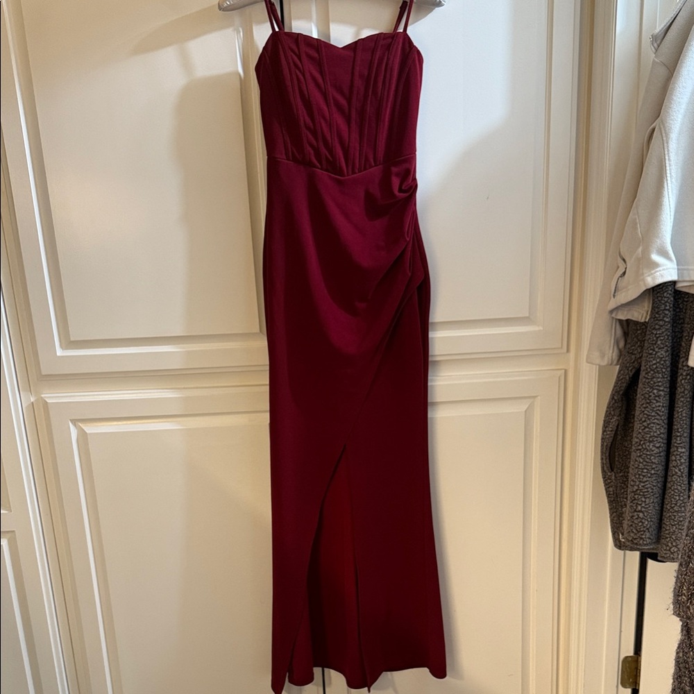 Elegant Burgundy Evening Dress